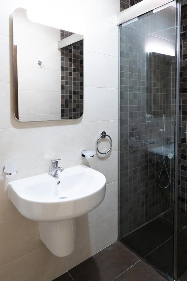 Modern Central 2Br Flat In Valletta By Arcobnb Bagian luar foto