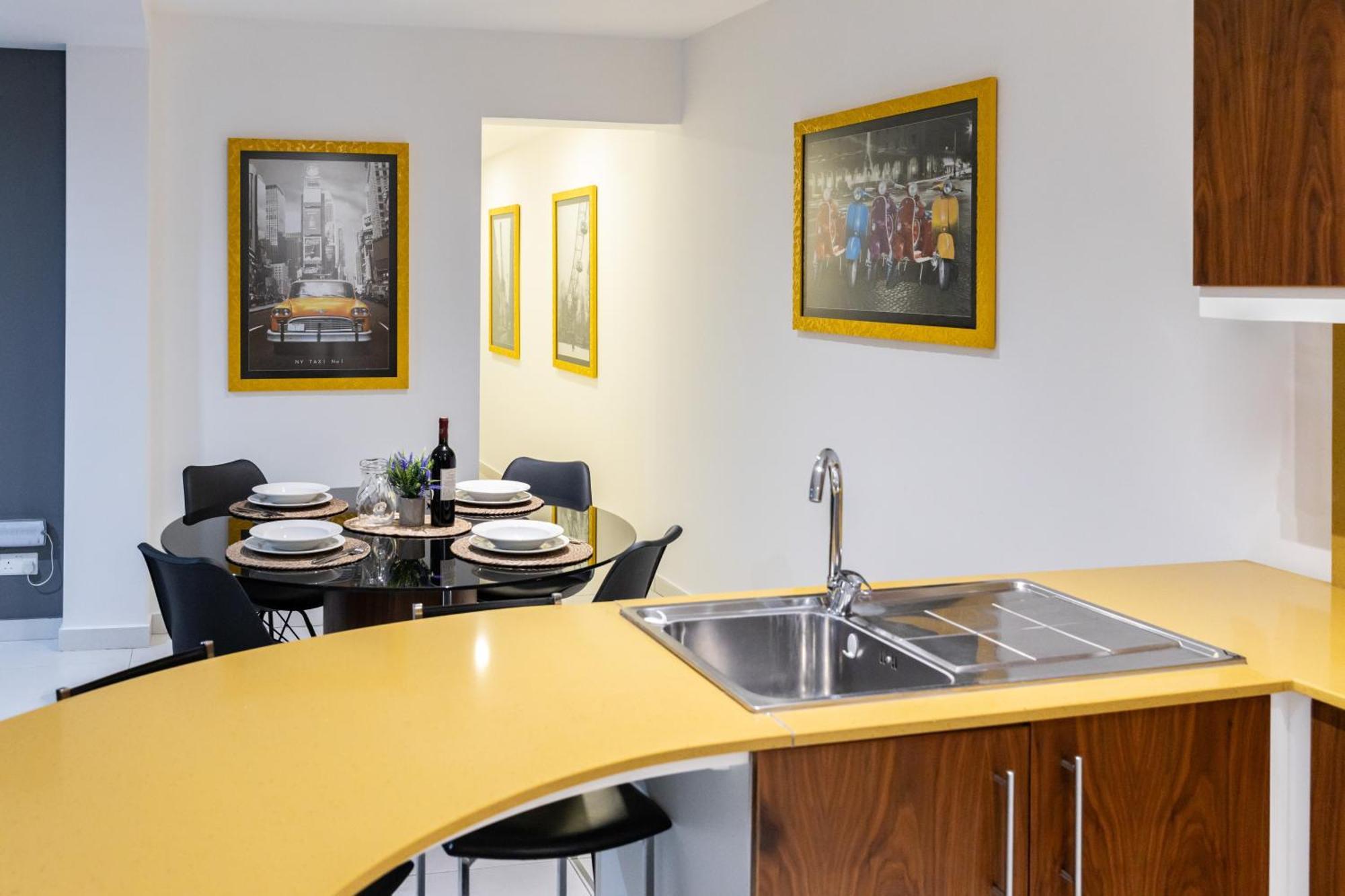 Modern Central 2Br Flat In Valletta By Arcobnb Bagian luar foto